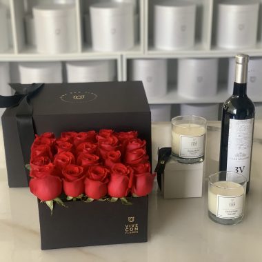 Roses, Candles & Red Wine ♥️ ????