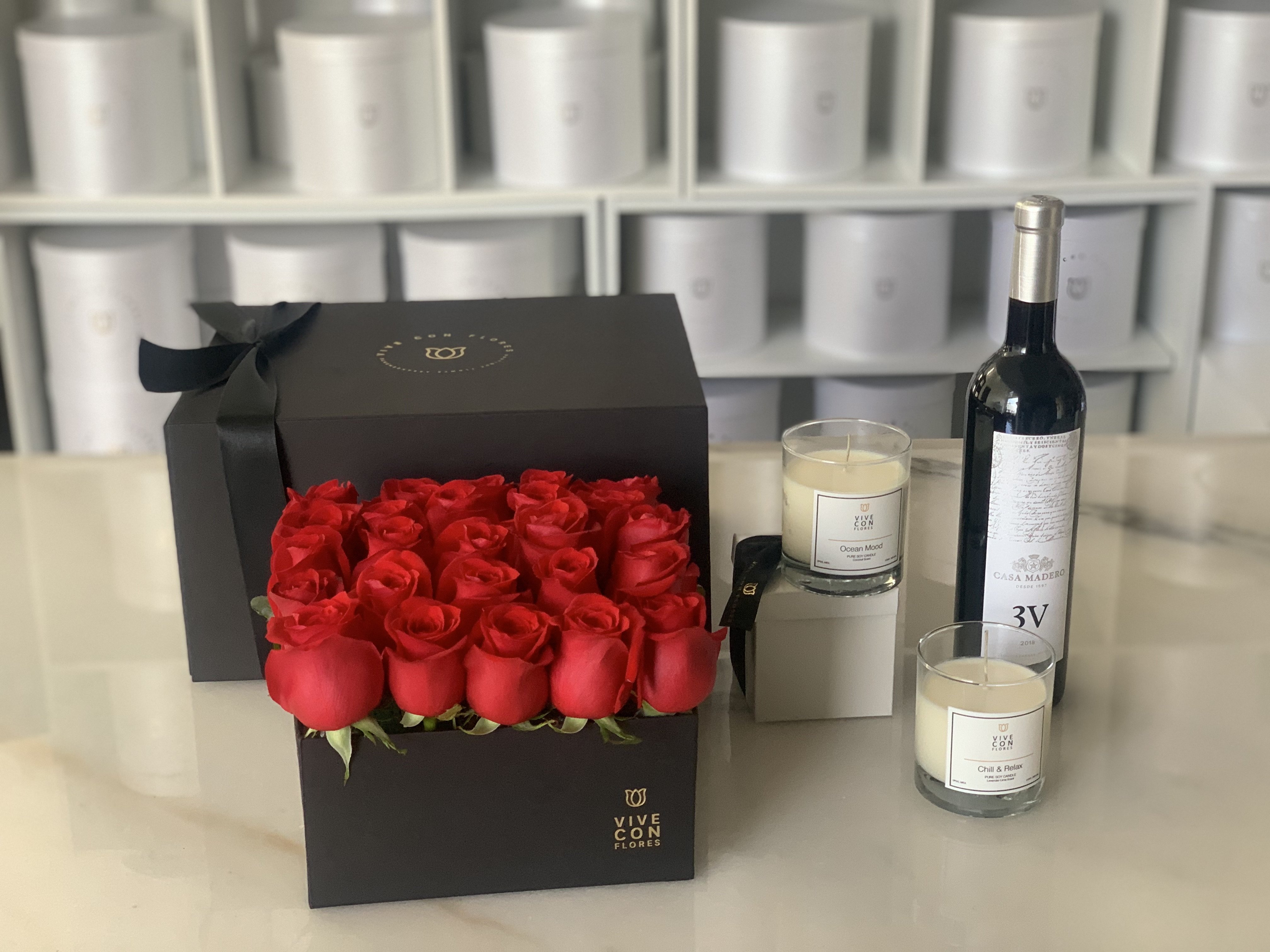 Roses, Candles & Red Wine ♥️ ????