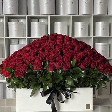 The 200 Red Roses ????