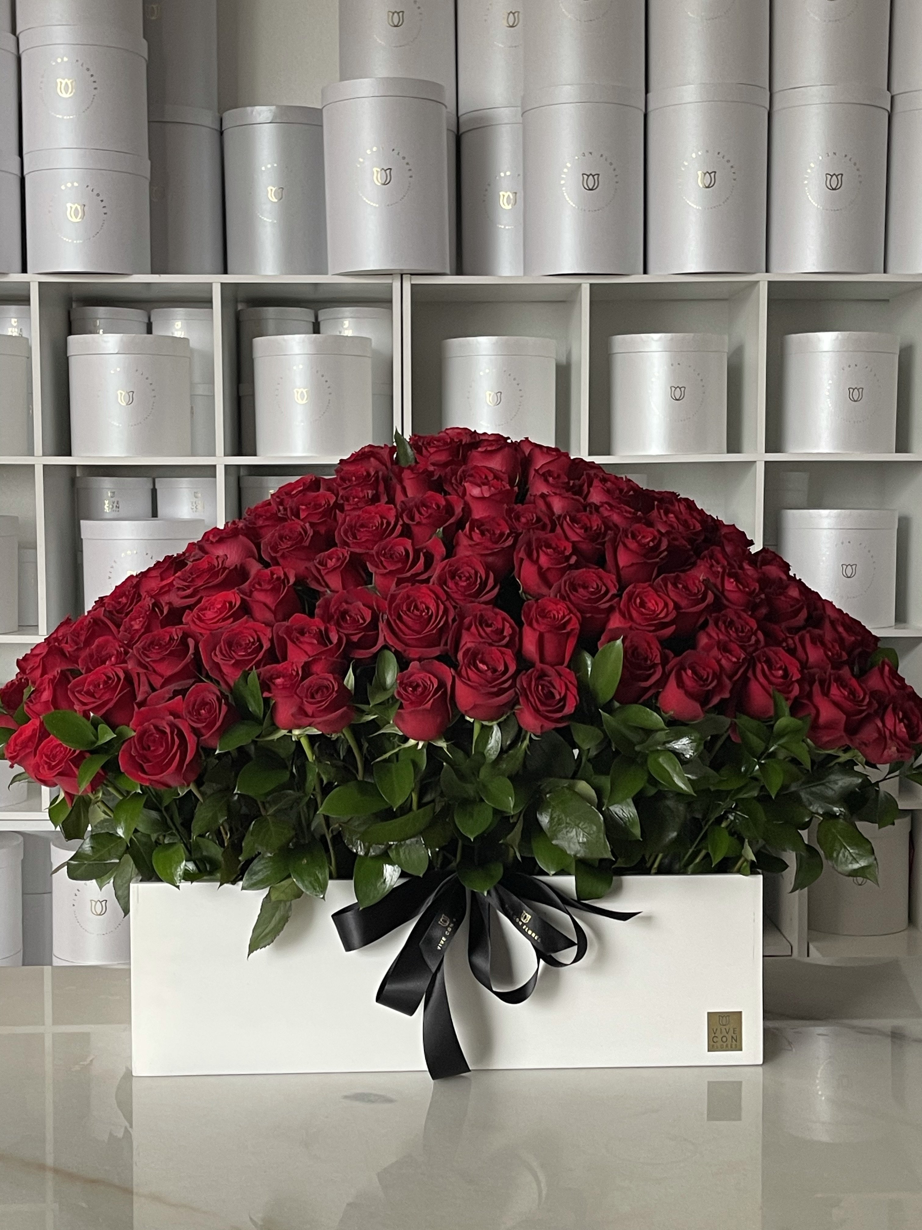 The 200 Red Roses ????